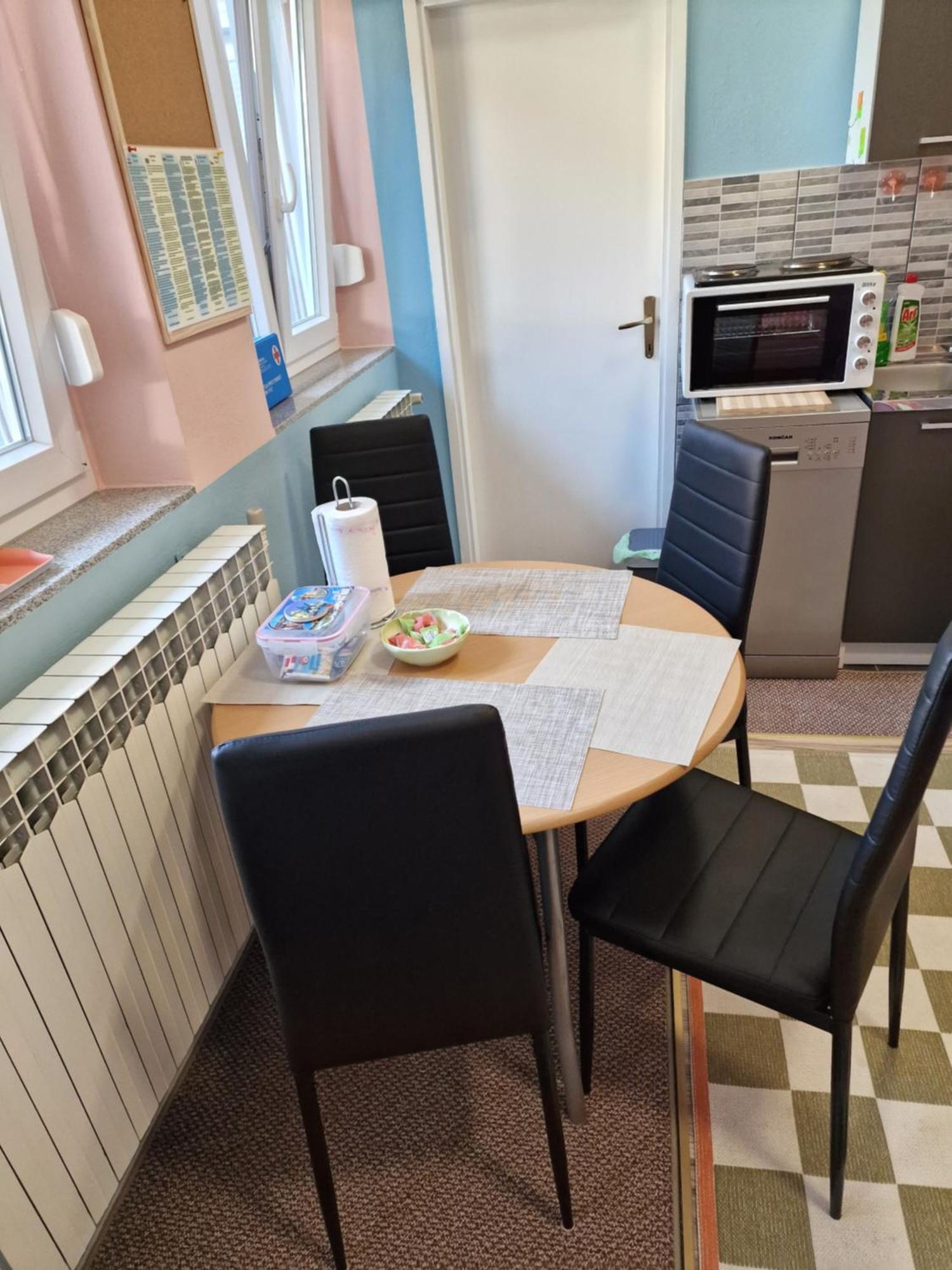 Studio Apartman Lorena Appartement Zagreb Buitenkant foto
